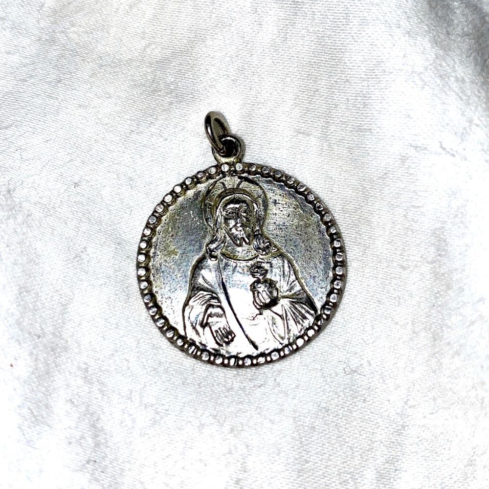 Vintage Creed Sterling Silver Sacred Heart of Jesus medal pendant